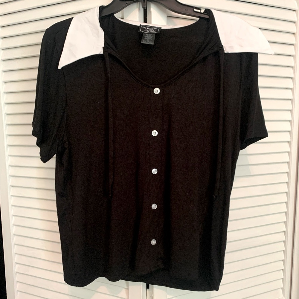Peter Pan collared shirt